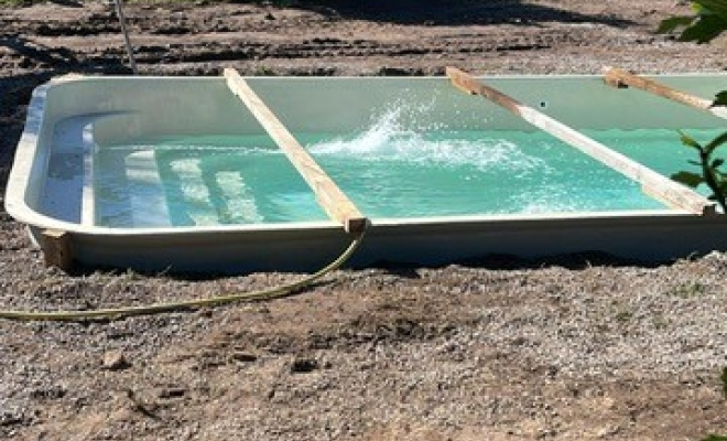Installation de piscine coque polyester à Paslières, Clermont-Ferrand, Acti-Commerce